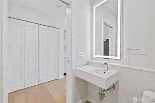 450 Main St, Seattle, WA 98104 - Photo 15