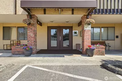 5719 Highway Place #18, Everett, WA 98203 - Photo 3