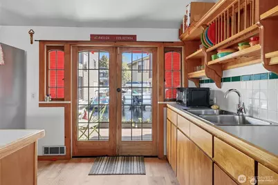 2727 Fairview Avenue E #18, Seattle, WA 98102 - Photo 15