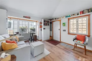 2727 Fairview Ave E, Seattle, WA 98102 - Photo 11