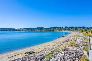 651 SE Bayshore Dr, Oak Harbor, WA 98277 - Photo 3