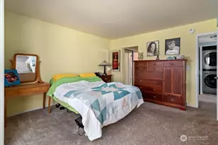 651 SE Bayshore Dr, Oak Harbor, WA 98277 - Photo 23