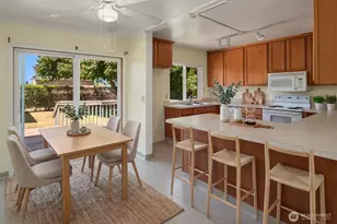 8815 18th Ave SW, Seattle, WA 98106 - Photo 5
