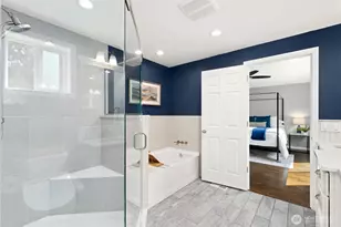 10913 NE 48th St, Kirkland, WA 98033 - Photo 13
