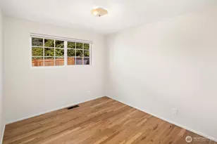 1410 198th St, Shoreline, WA 98177 - Photo 29