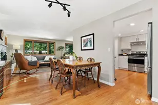 16242 NE 30th St, Bellevue, WA 98008 - Photo 9