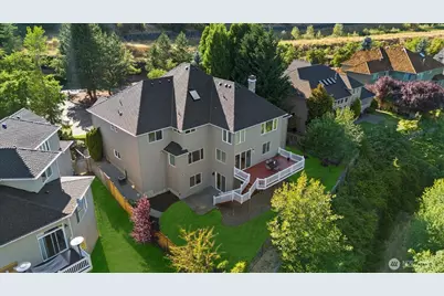 2046 277th Avenue SE, Sammamish, WA 98075 - Photo 35