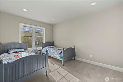 2046 277th Avenue SE, Sammamish, WA 98075 - Photo 23