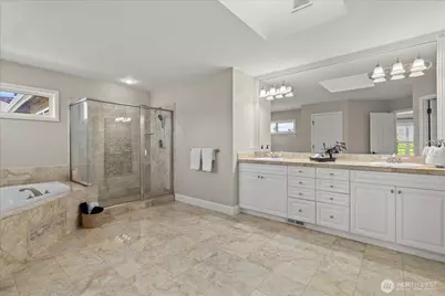 2046 277th Avenue SE, Sammamish, WA 98075 - Photo 19