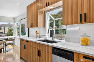 1307 NW 80th St, Seattle, WA 98117 - Photo 9