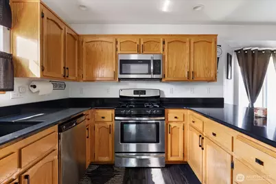 1836 SW Putnam Drive, Oak Harbor, WA 98277 - Photo 11