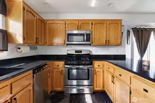 1836 SW Putnam Dr, Oak Harbor, WA 98277 - Photo 11