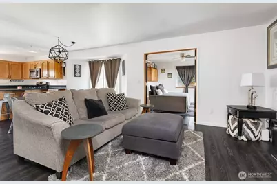 1836 SW Putnam Drive, Oak Harbor, WA 98277 - Photo 15