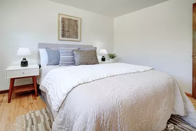 1924 NE 130th Place, Seattle, WA 98125 - Photo 15