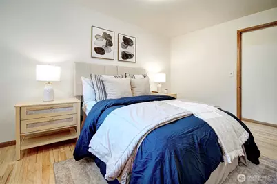 1924 NE 130th Place, Seattle, WA 98125 - Photo 13