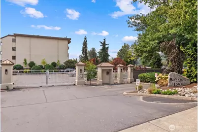 9715 NE Juanita Drive #210B, Kirkland, WA 98034 - Photo 1