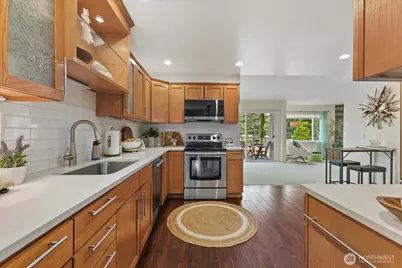 9715 NE Juanita Drive #210B, Kirkland, WA 98034 - Photo 11