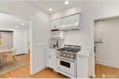 6408 Francis Avenue N, Seattle, WA 98103 - Photo 11