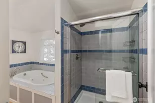 6408 Francis Ave N, Seattle, WA 98103 - Photo 27