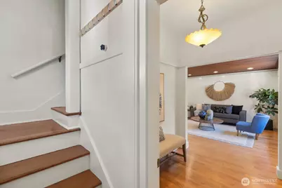 6408 Francis Avenue N, Seattle, WA 98103 - Photo 15