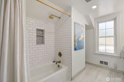 6408 Francis Avenue N, Seattle, WA 98103 - Photo 19