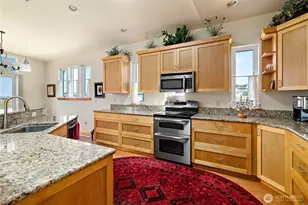645 Monterey Ave, Coupeville, WA 98239 - Photo 17