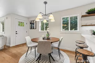 1302 NW 90th St, Seattle, WA 98117 - Photo 5
