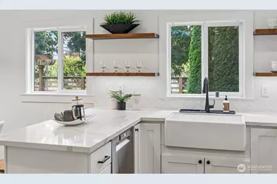 1302 NW 90th Street, Seattle, WA 98117 - Photo 9