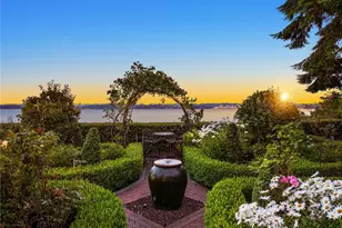 8916 Ferncliff Ave NE, Bainbridge Island, WA 98110 - Photo 3
