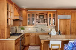 8916 Ferncliff Ave NE, Bainbridge Island, WA 98110 - Photo 17