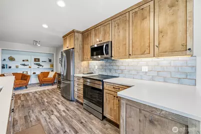 1800 Skyline Way #306, Anacortes, WA 98221 - Photo 7