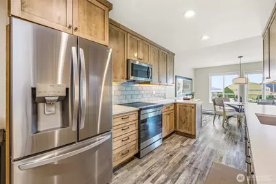 1800 Skyline Way #306, Anacortes, WA 98221 - Photo 5