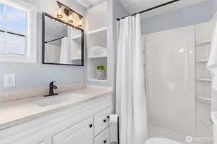 1320 N Oak Harbor St, Oak Harbor, WA 98277 - Photo 25