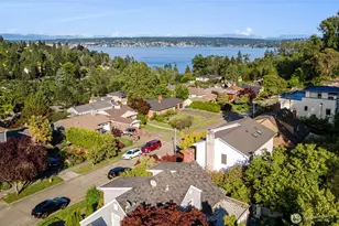 5051 Harold Pl NE, Seattle, WA 98105 - Photo 3