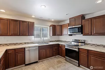 8414 47th Ave S, Seattle, WA 98118 - Photo 9