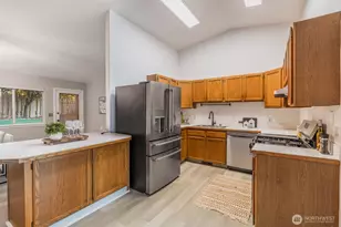 2417 S 249th Pl, Kent, WA 98032 - Photo 15