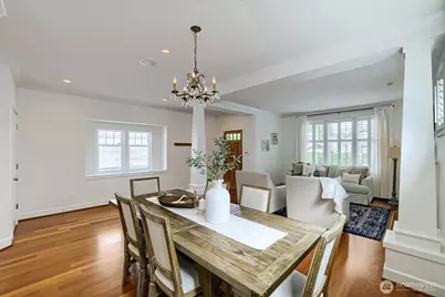 721 N 79th Street, Seattle, WA 98103 - Photo 5
