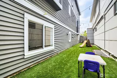 721 N 79th Street, Seattle, WA 98103 - Photo 29