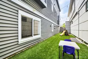 721 N 79th St, Seattle, WA 98103 - Photo 29