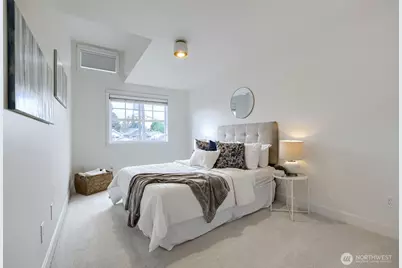 721 N 79th Street, Seattle, WA 98103 - Photo 19