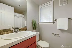 721 N 79th St, Seattle, WA 98103 - Photo 25