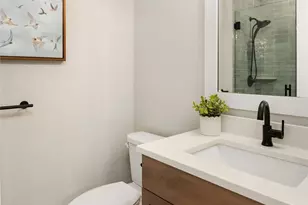 2025 211th Ave NE, Sammamish, WA 98074 - Photo 17
