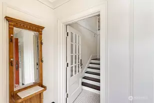 2906 Harvard Ave E, Seattle, WA 98102 - Photo 3