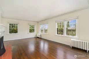 2906 Harvard Ave E, Seattle, WA 98102 - Photo 9