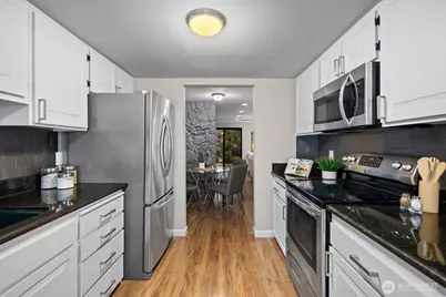 7639 SE 29th Street, Mercer Island, WA 98040 - Photo 3