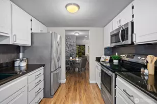 7639 SE 29th St, Mercer Island, WA 98040 - Photo 3