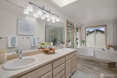 25417 Lake Wilderness Country Club Drive SE, Maple Valley, WA 98038 - Photo 21