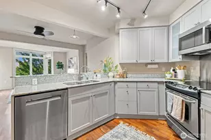 159 Denny Wy, Seattle, WA 98109 - Photo 17