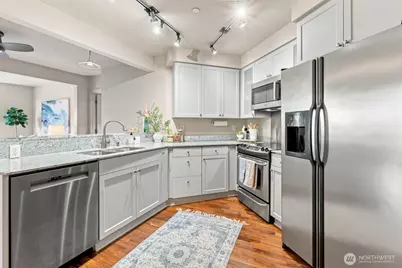 159 Denny Way #509, Seattle, WA 98109 - Photo 15