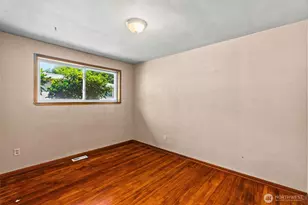 704 Weir St SE, Olympia, WA 98501 - Photo 9